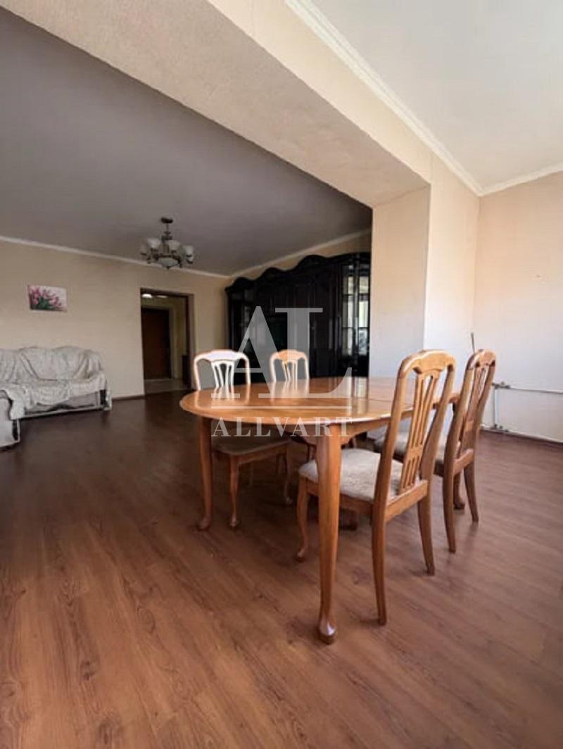 Фото нерухомості